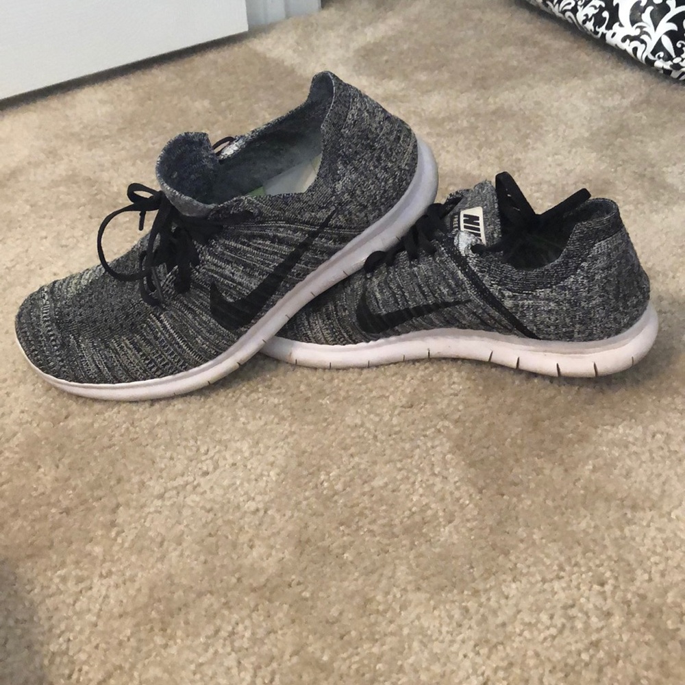 Nike Unisex Flynit Sneakers